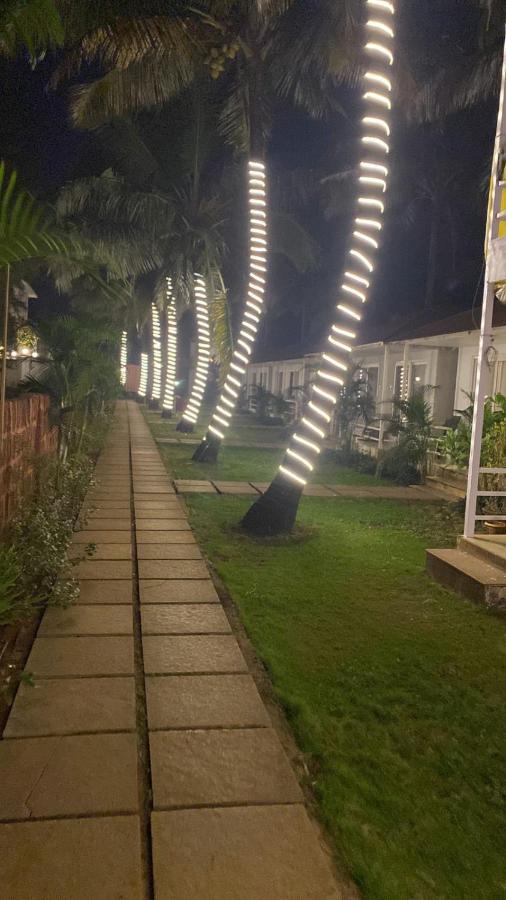 Arabian Sea Beach Resort Morjim Luaran gambar