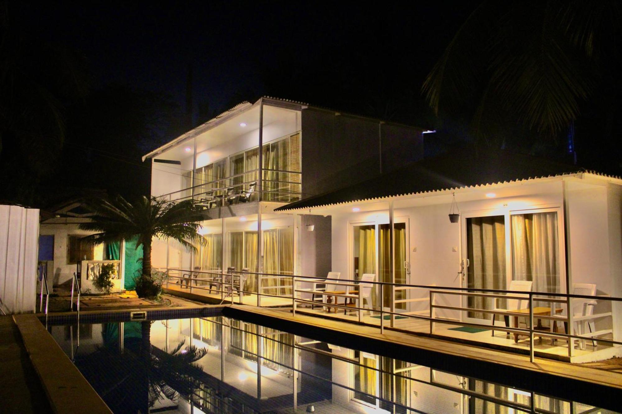 Arabian Sea Beach Resort Morjim Luaran gambar