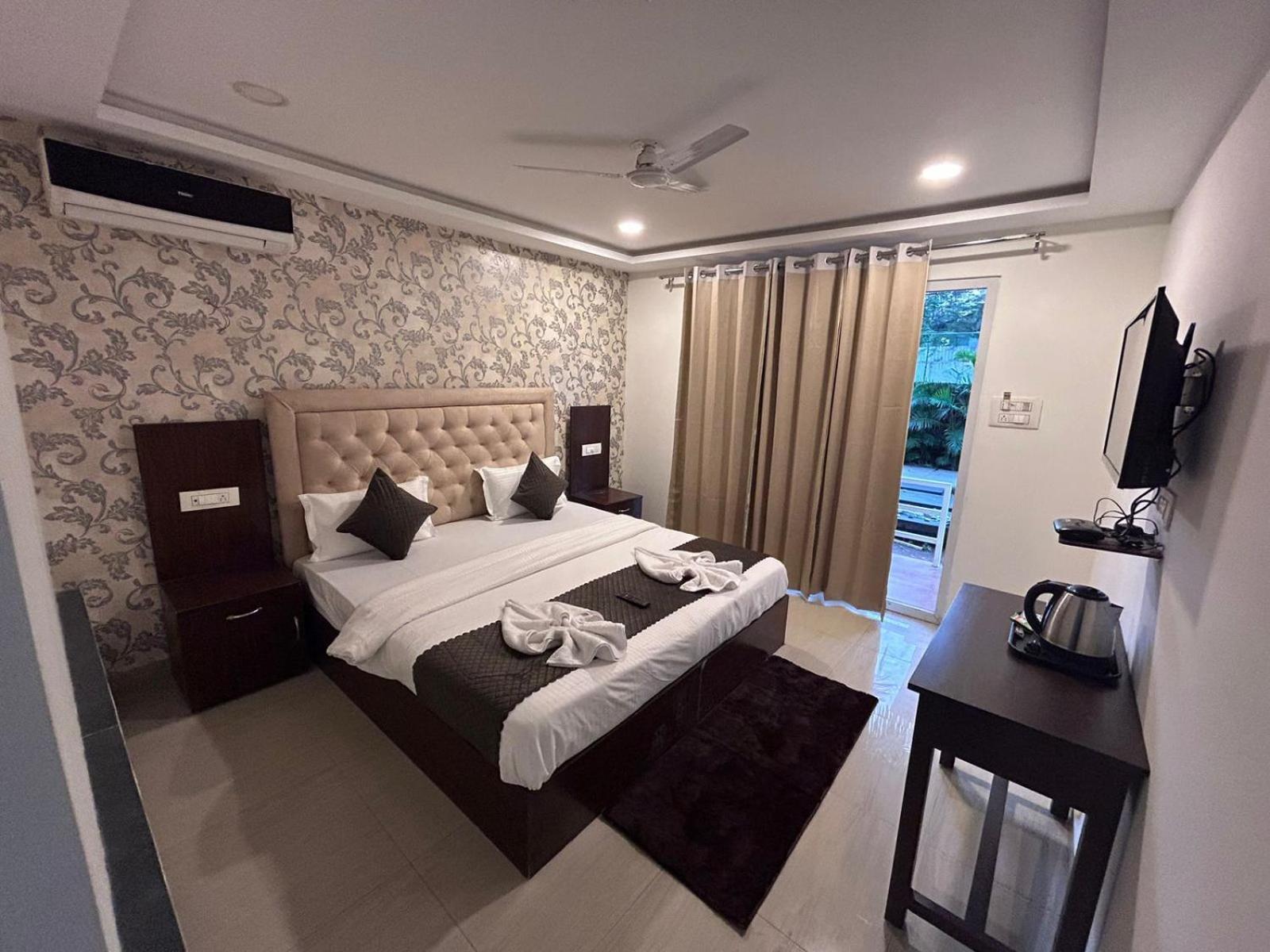 Arabian Sea Beach Resort Morjim Luaran gambar