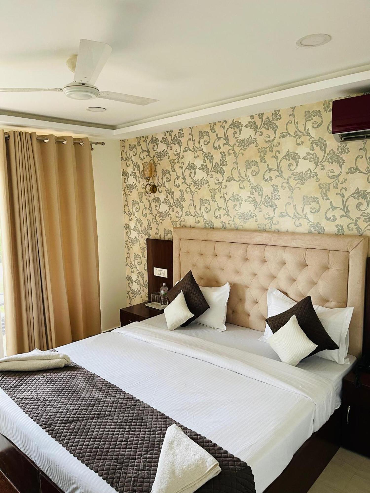 Arabian Sea Beach Resort Morjim Luaran gambar