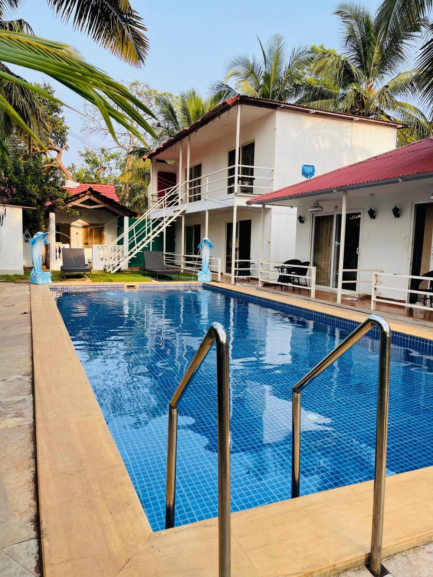 Arabian Sea Beach Resort Morjim Luaran gambar